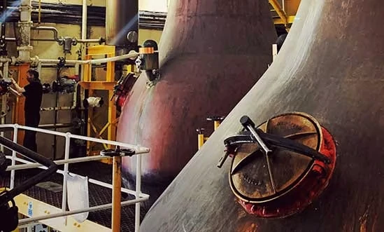 Kupferne Pot Stills der Bunnahabhain Distillery